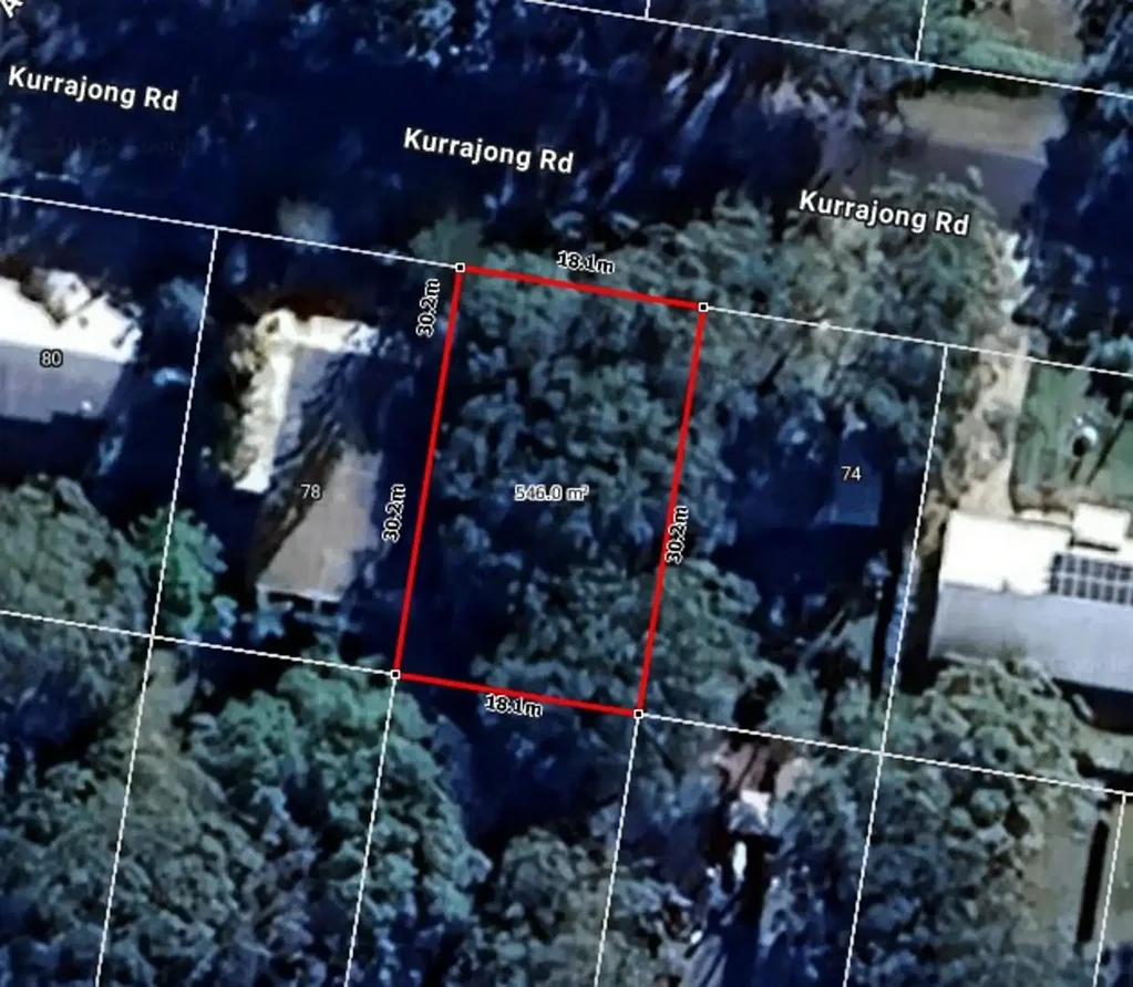 Russell Island Close to parkland and the waters edge.