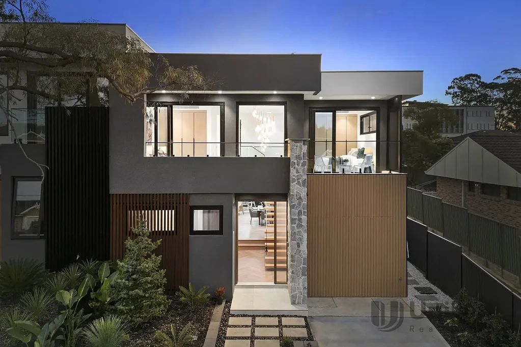 Carlingford 4ਬੈੱਡਰੂਮ New home splendour, perfectly appointed, ready for instant enjoyment
