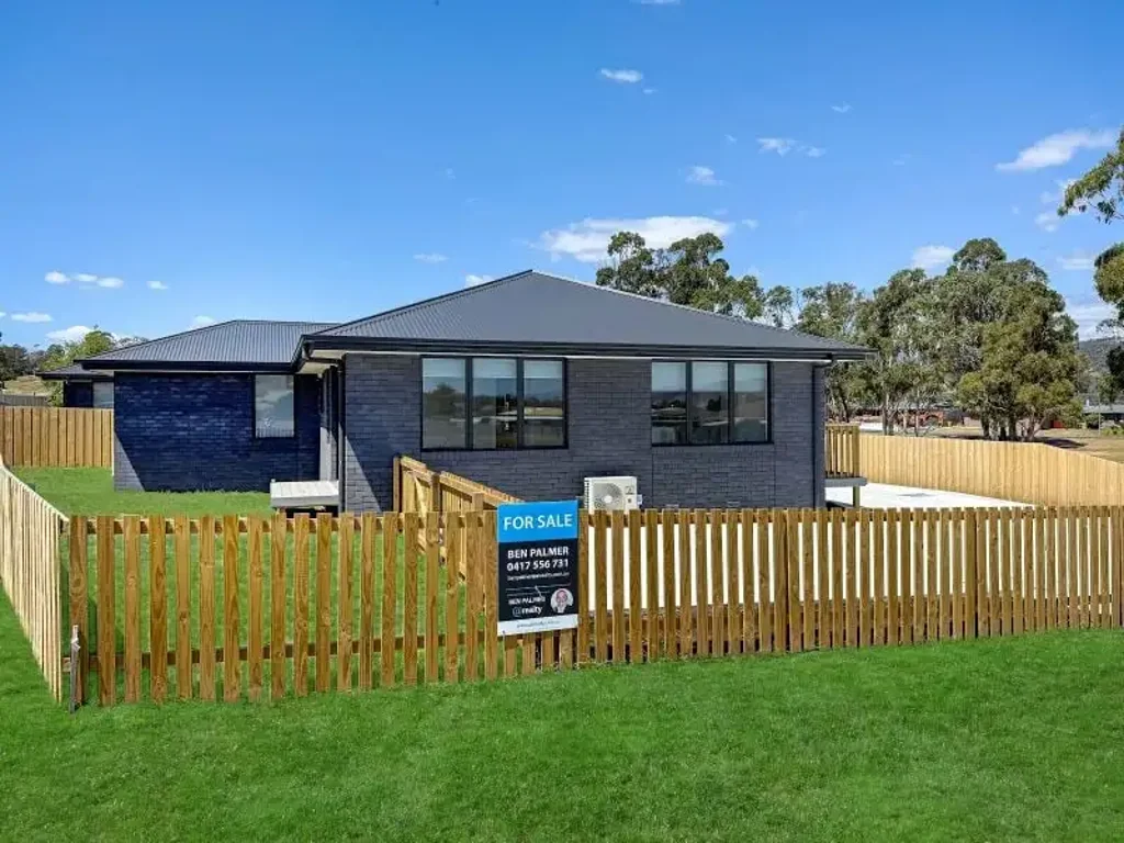 New Norfolk 3 Bedroom BRAND SPANKING NEW HOME - Perfect Home or Investment  - available now!