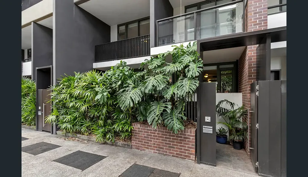 Luxury Townhouse Living in the Heart of Newstead