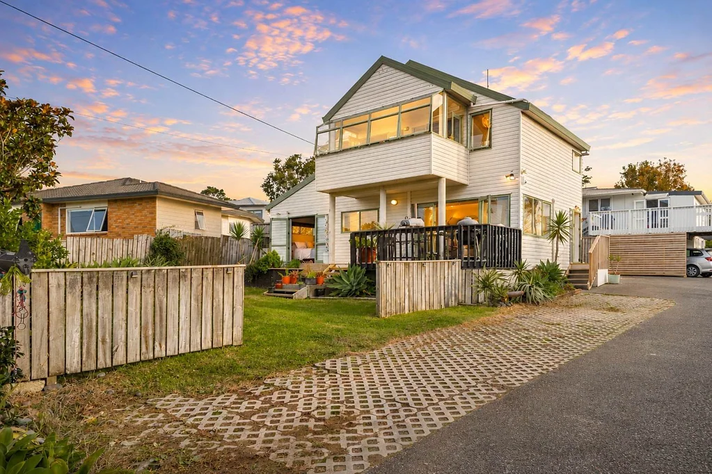 Stanmore Bay 3Habitaciones $50K Reduction-Vendors Have Bought, Need This Sold