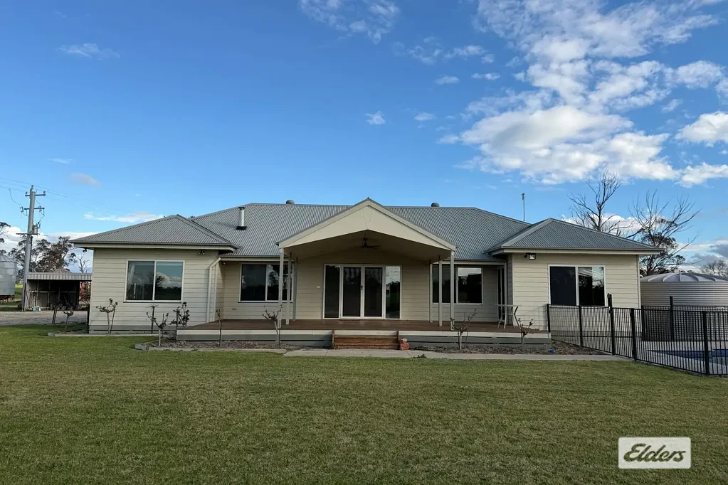 Spacious Rural Lifestyle Property with Pool & Modern Comforts