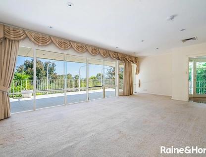 32 Ridgehaven Drive, Bellevue Heights, South Adelaide, 4房, 2浴, House