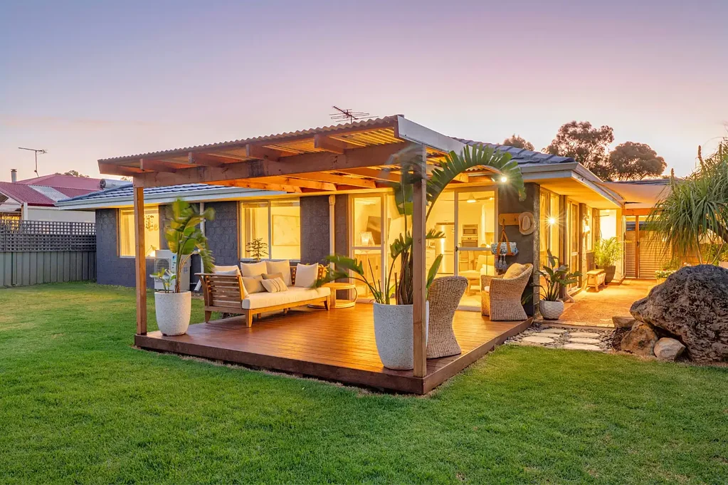 18 Amberley Loop, Dunsborough, WA 6281