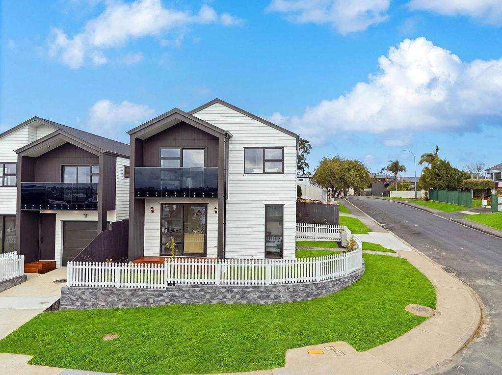 Glenfield 4 Slaapkamer Brand New, Fully Standalone in Westlake Zone