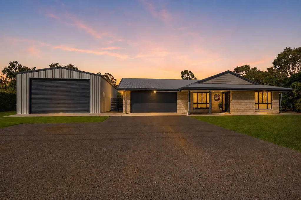 Glendale 5房  Lifestyle Family Home with Pool & Shed