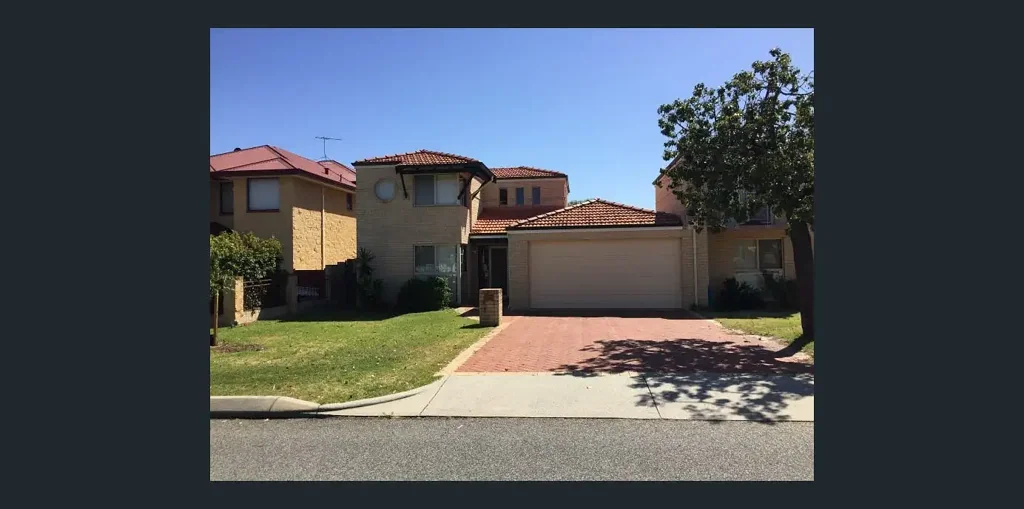 Unfurnished house in fantastic location !