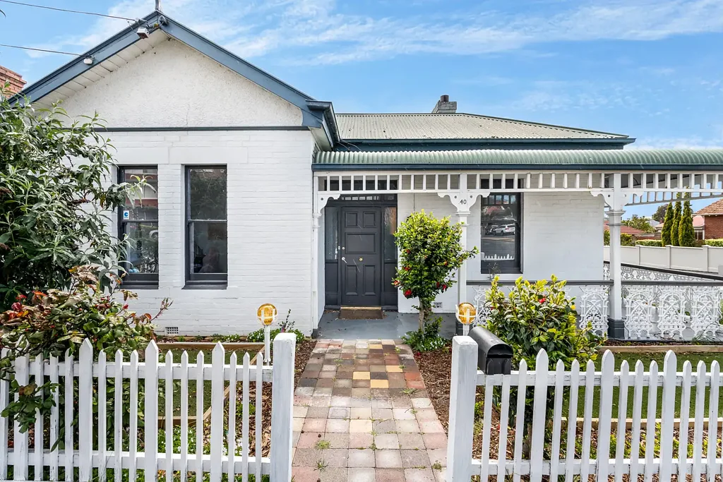 Sandy Bay 4chambre Iconic Home in the Heart of Sandy Bay