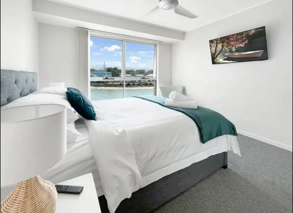 Waterfront Living with Private Pontoon in Central Mooloolaba