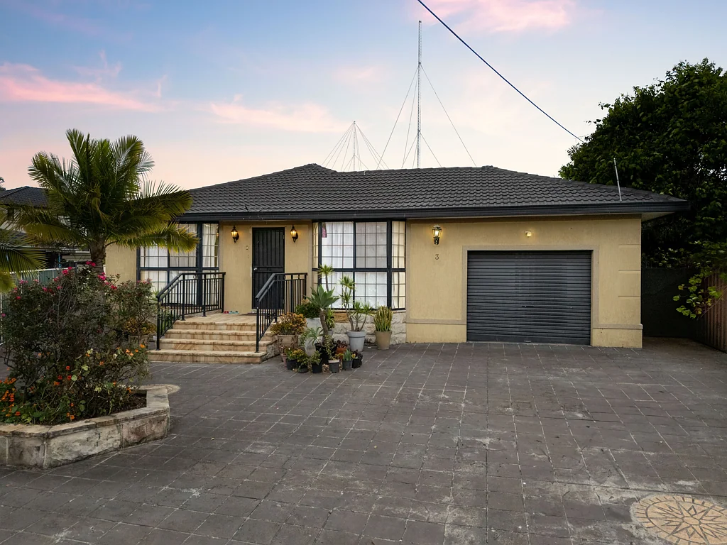 3 & 3A Charlotte Close, Lurnea, NSW 2170
