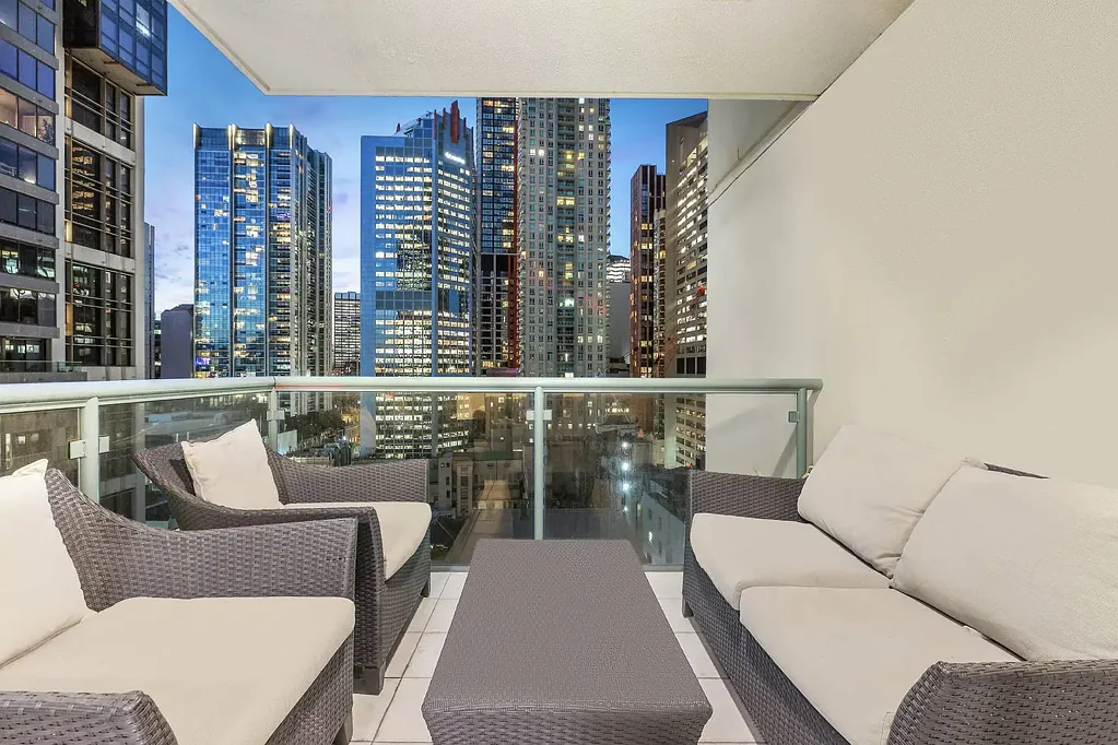 Sydney 2બેડરૂમ High level apartment in sought-after 'Hordern Towers'