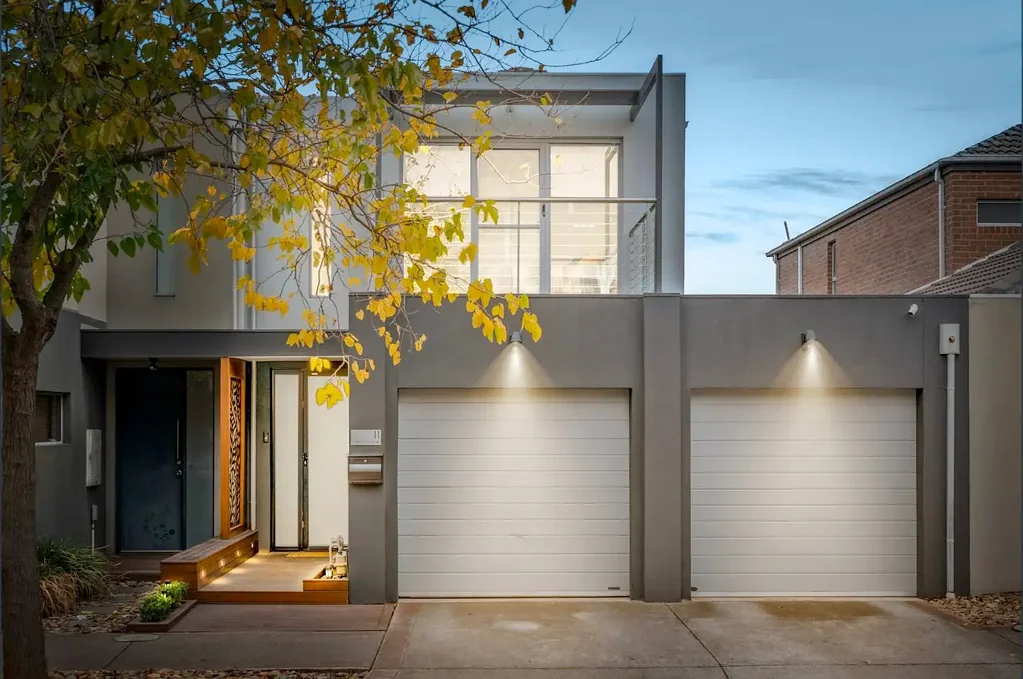 11 Beacon Lane, Caroline Springs, VIC 3023