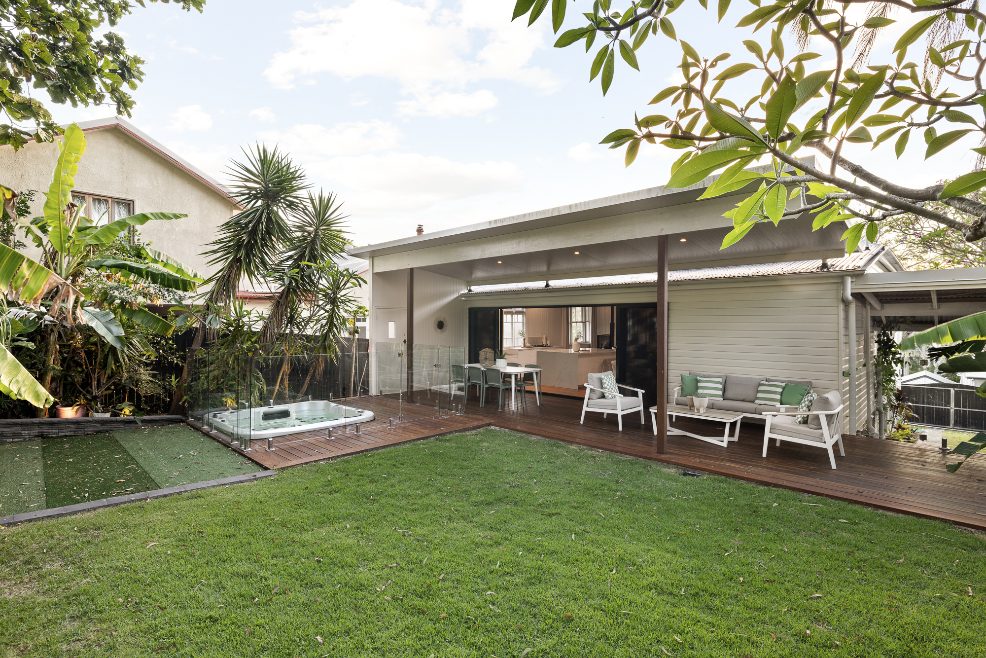 16 LAUREL AV, WILSTON QLD 4051, 0部屋, 0バスルーム, House