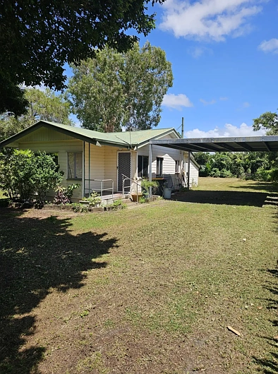 North Mackay 3房  Roll Up Your Sleeves: A Rare Under‑$400K Opportunity