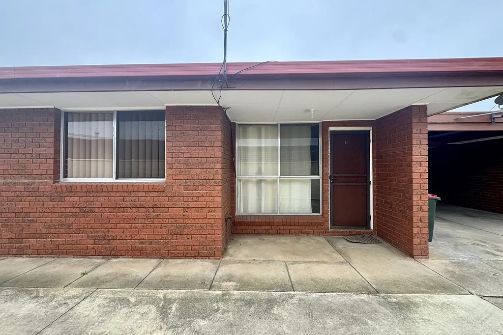 2 BEDROOM UNIT