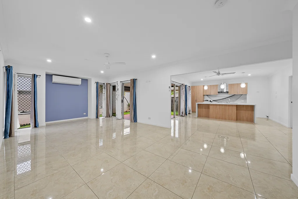 21 Sheffield Circuit, Pacific Pines, QLD 4211