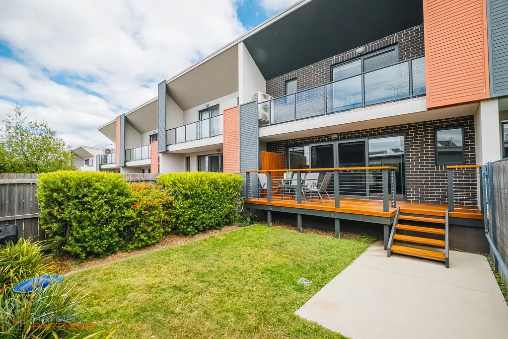 Coombs 3Moenga Stylish and lightfilled townhouse -  Great value never last long, be quick