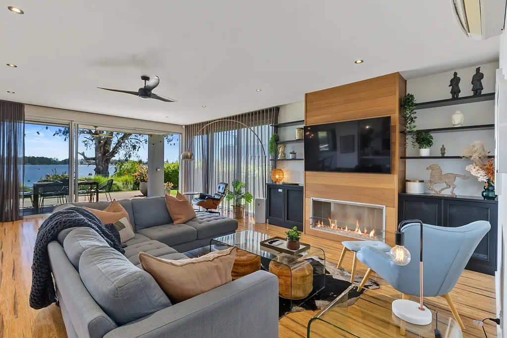 Nagambie 6房  Exception Waterfront Living