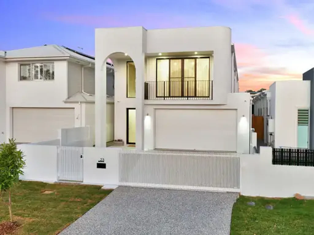 Rochedale 5 Bedroom Architectural Elegance Meets Everyday Luxury in the Heart of Rochedale