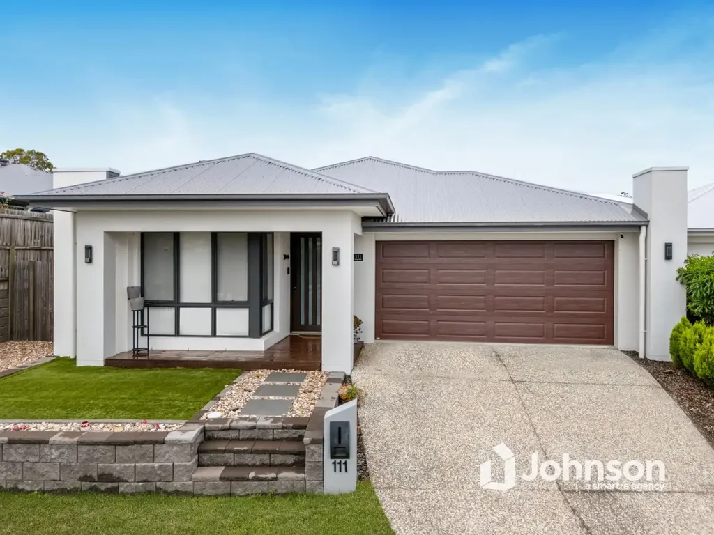 Greenbank 4Kwarto Stunning Family Home in sought after Everleigh Estate!