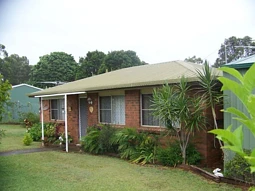 99 Western Road, Macleay Island