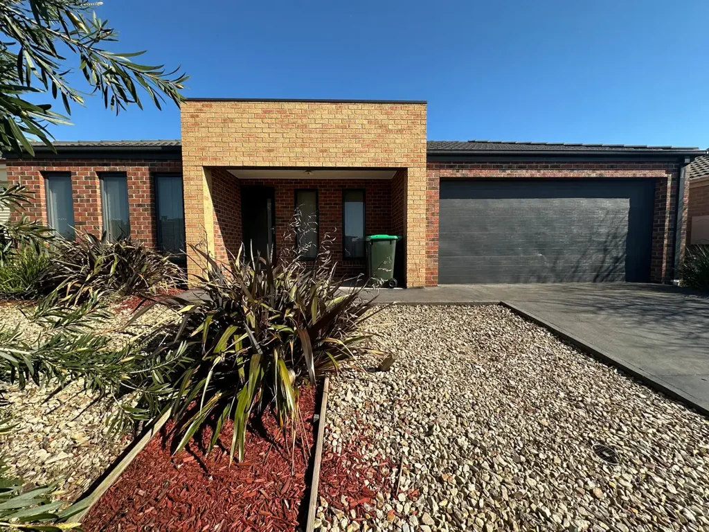 Modern 4 Bedroom Family Home
