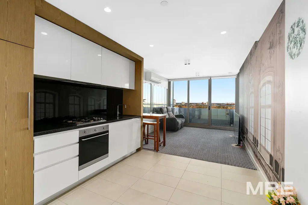 Stunning apartment with views overlooking Albert Park and Port Phillip Bay