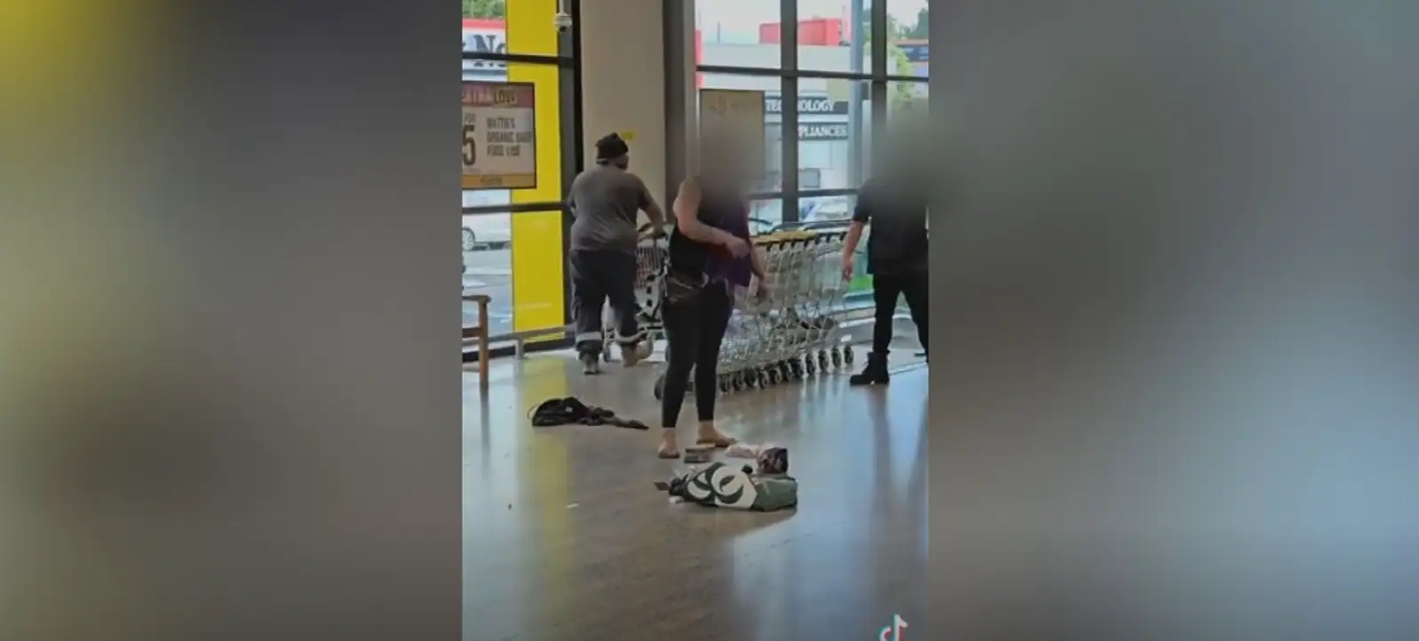 又曝袭击事件！奥克兰女子偷东西被拦，当场爆锤超市员工！