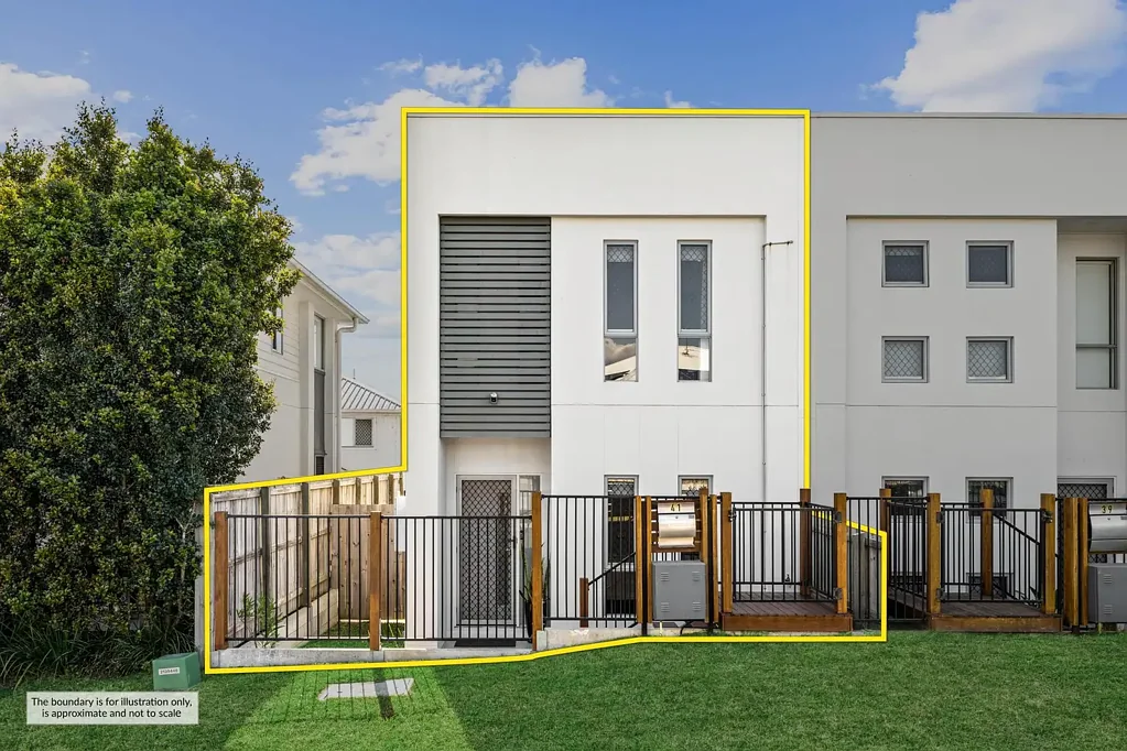 Ripley 3房 带太阳能和现代化设施的低维护联排别墅生活 Low-Maintenance Terrace Home Living With Solar and Modern Amenities