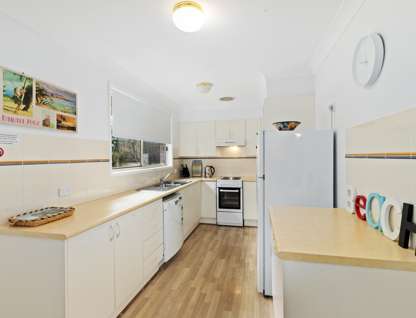 52 Valley Drive, Mollymook Beach, NSW 2539, 3 Bedrooms, 2 Bathrooms, House