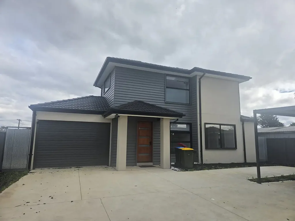 NEARLY NEW HOUSE FOR RENT