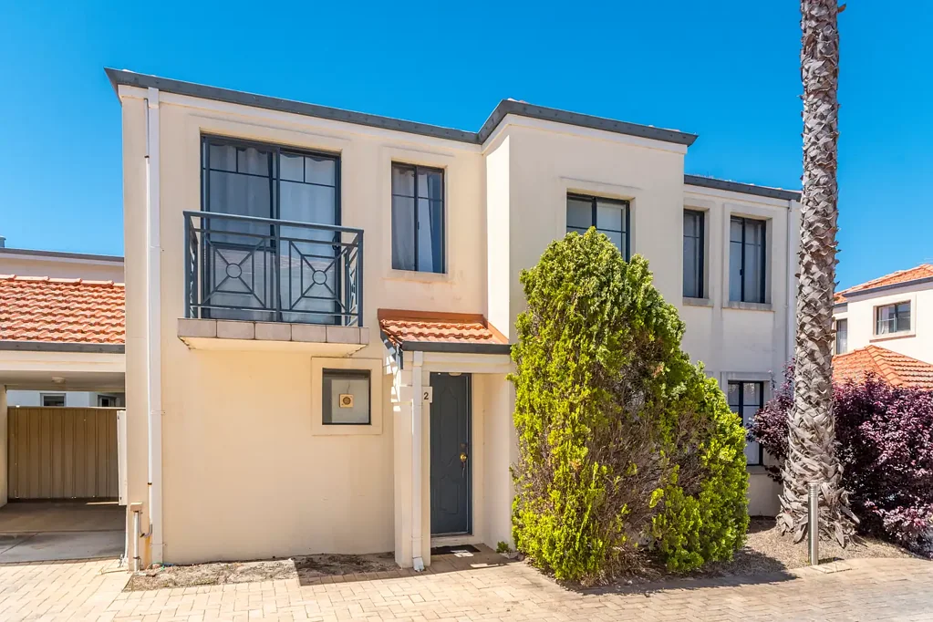 2/13 Gochean Avenue, Bentley, WA 6102