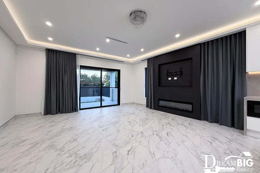 Stunning Brand New 5-Bedroom Residence in Prime Guildford Location!