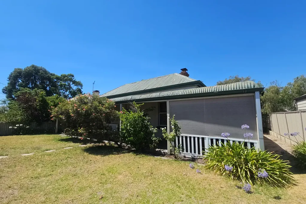 32 Richardson Street, Katanning, WA 6317