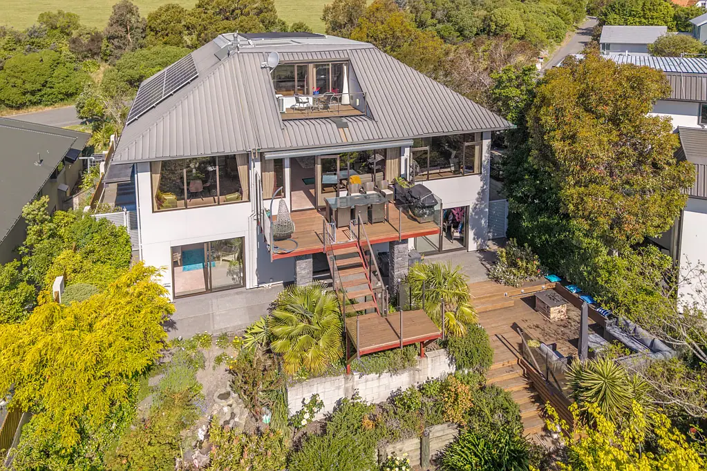 Mount Pleasant 5બેડરૂમ Grand family entertainer with panoramic views