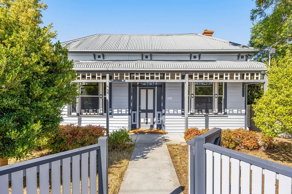 Ballarat East 3 Bedroom Character Home in a Prime Eureka Location!