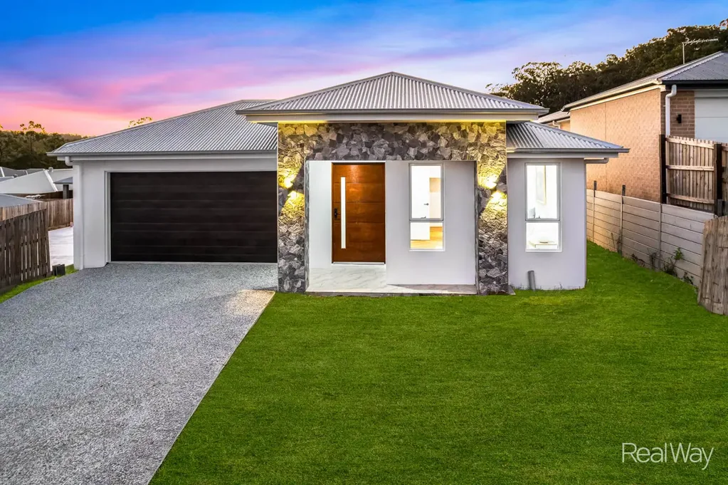 34 Brooklyn Circuit, Spring Mountain, QLD 4300