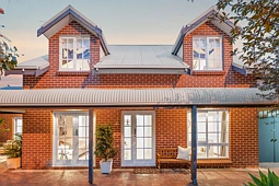 2/150 Clifton Crescent, Inglewood