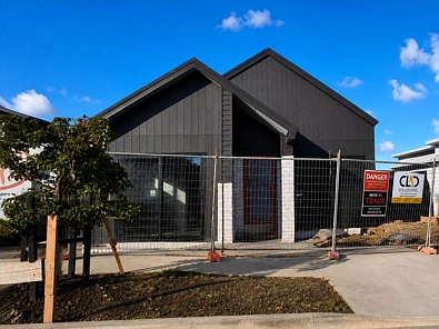 Orewa 4房  Affordable Single-level Home with Two Masters