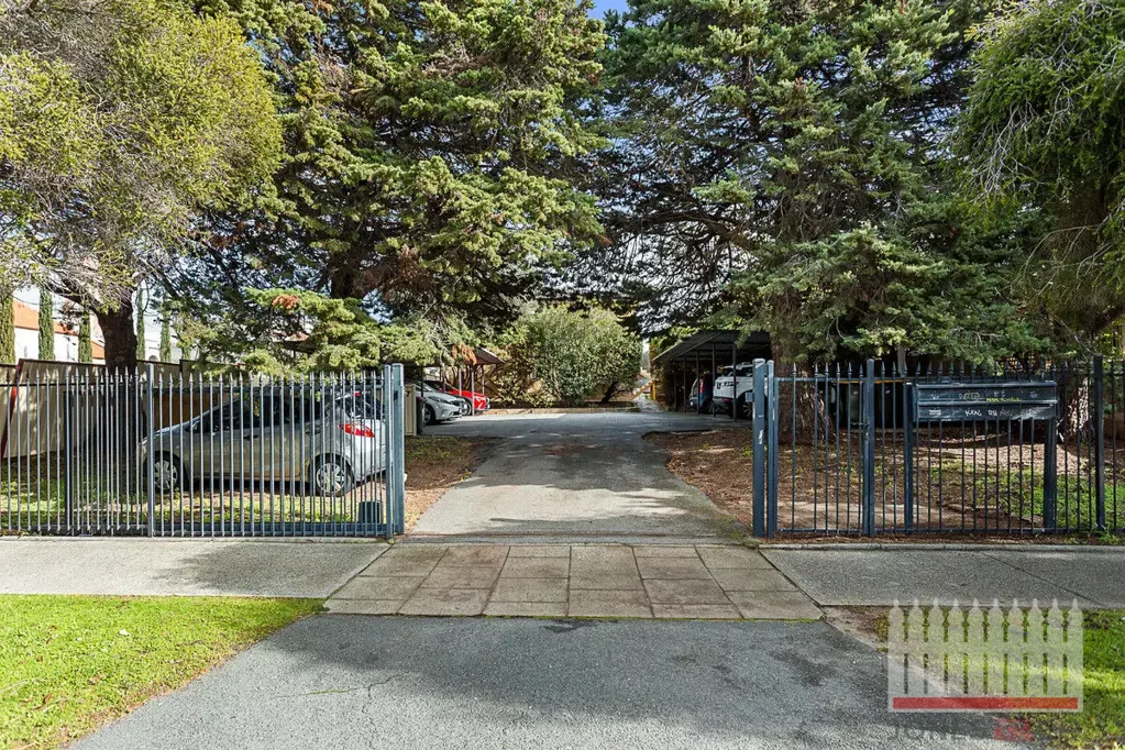 Highgate 2房  Charming 2-Bedroom Apartment in Highgate — 4/37 Smith Street