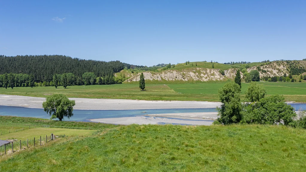 Otane Valley vistas upstream and down – title issued!