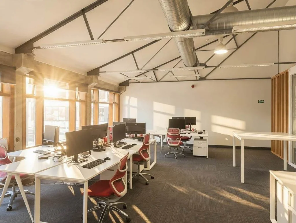 Newmarket DREAM OFFICE ON DAVIS CRESCENT