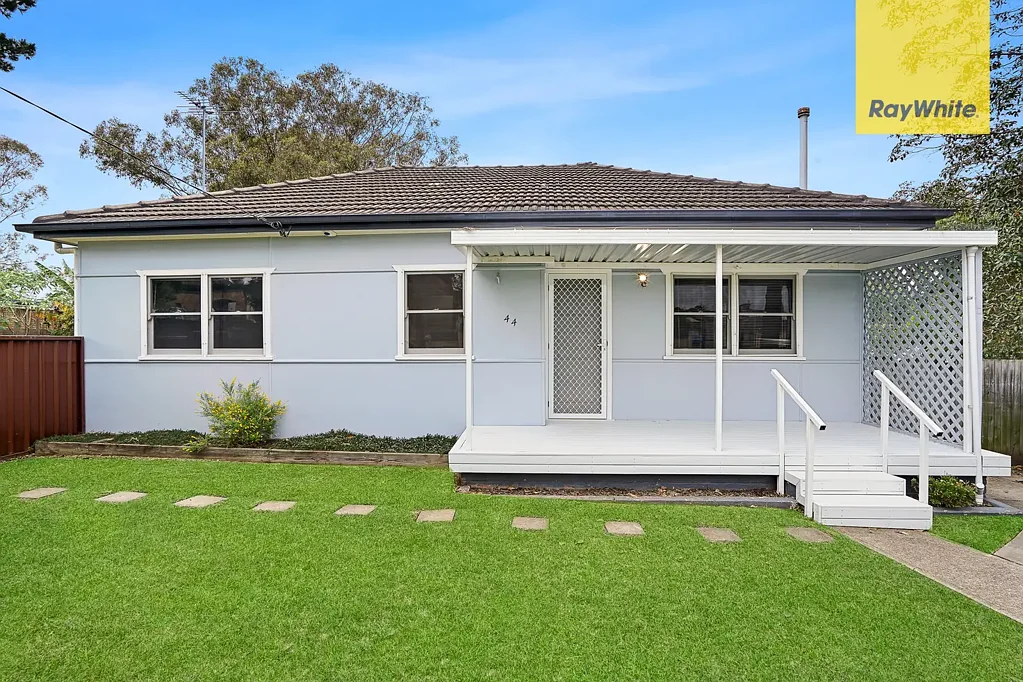 NEAT & TIDY 3 BEDROOM HOME!
