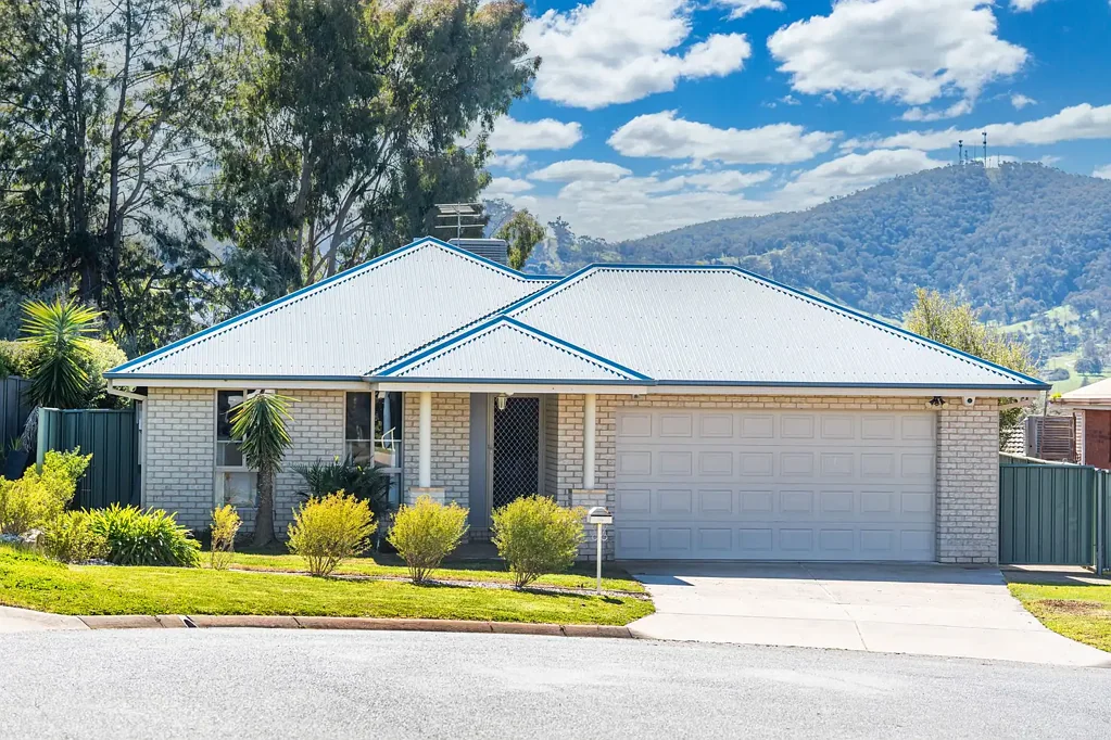 59 Mountain View Drive, Lavington, NSW 2641