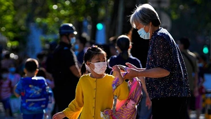 世界卫生组织：新冠感染病例有所下降，但疫情并未结束