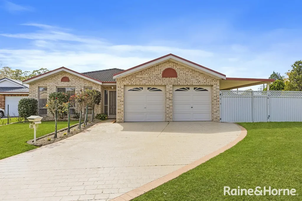 Berkeley Vale 4Zimmer Big on Space, Easy on Living - All on One Level with Side Access