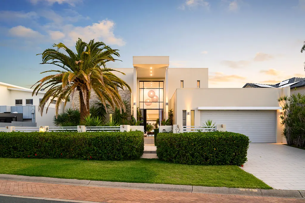 12 Regents Court, Paradise Point, QLD 4216