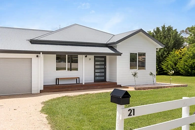 Glenlyon 3房  Modern Country Living on Half an Acre