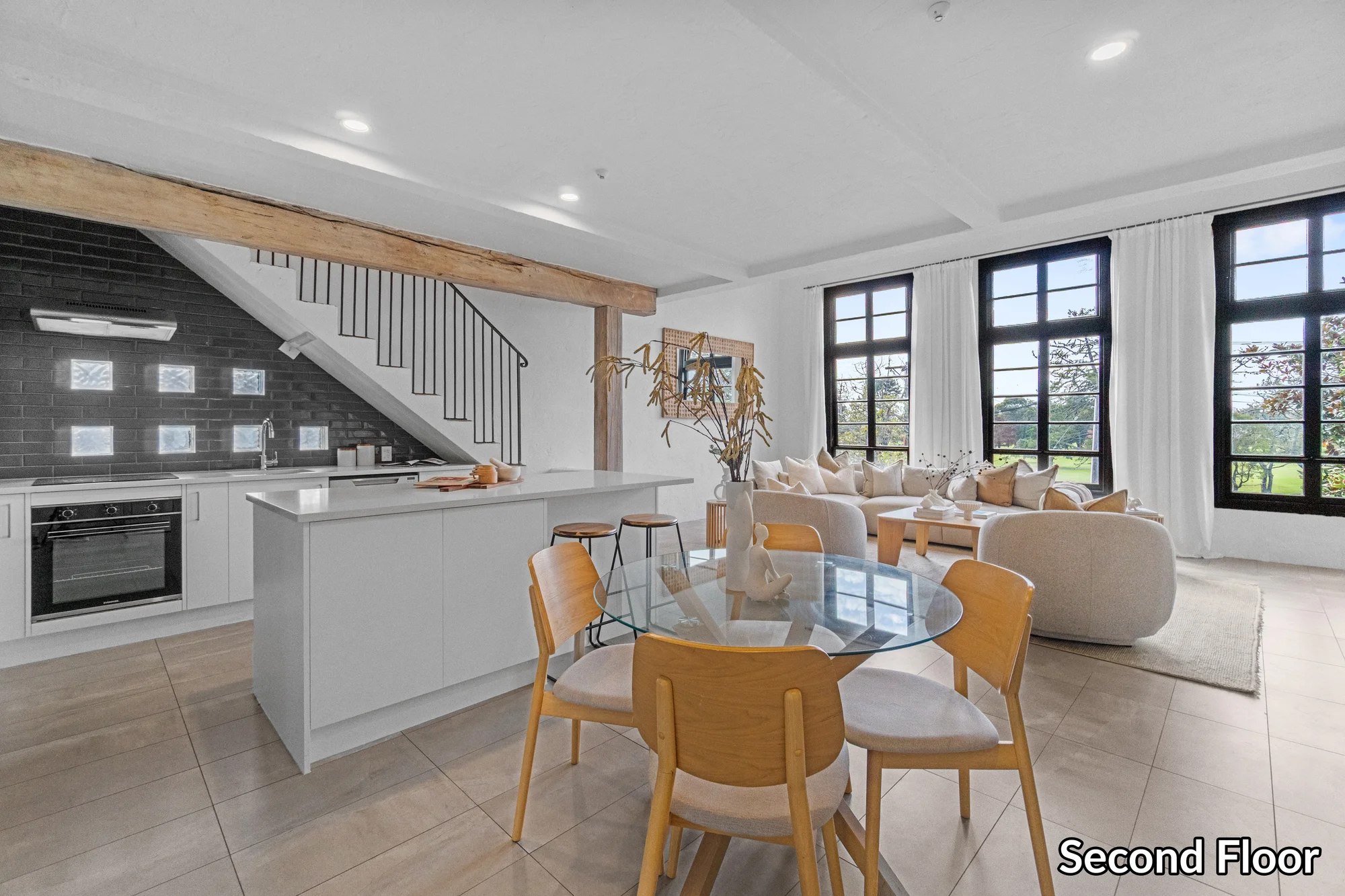 1/25A Lake Road, Devonport, North Shore City, 5 habitaciones, 3 baños, House