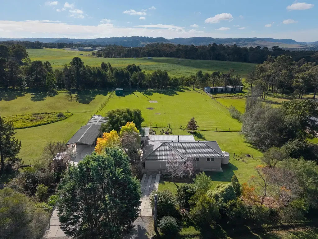 Picton 4ห้องนอน Blissful acreage retreat! 1.67 acres.